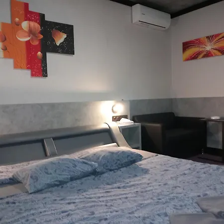 ゲストハウス Vulture オストラヴァ