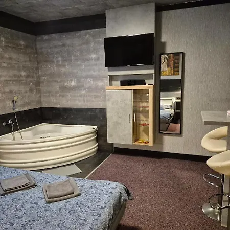 ゲストハウス Vulture